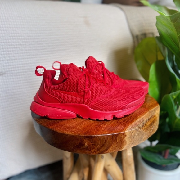 Nike Shoes - Nike Presto Fly // Triple Red